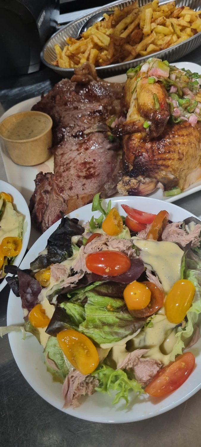 Assiette grillades et frites maison, Château de Savoie