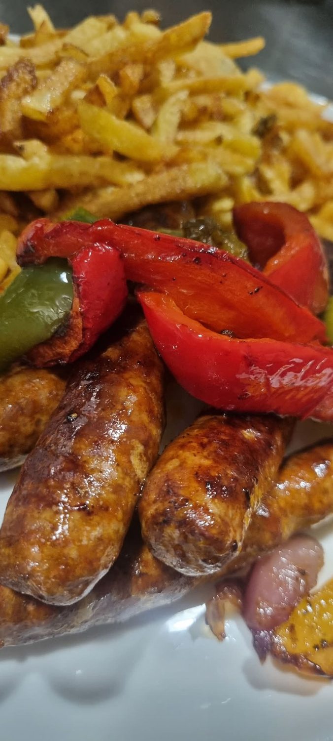 Saucisses grillées, poivrons et frites maison, Château de Savoie